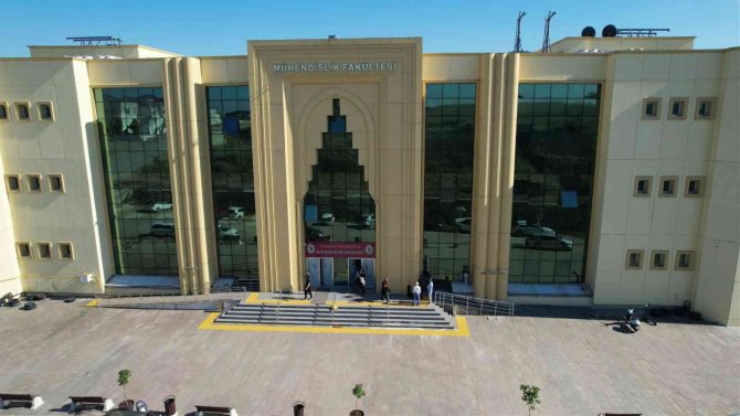 Polimer Malzeme Mühendisliğinden Mezun Olanlar İşsiz Kalmıyor