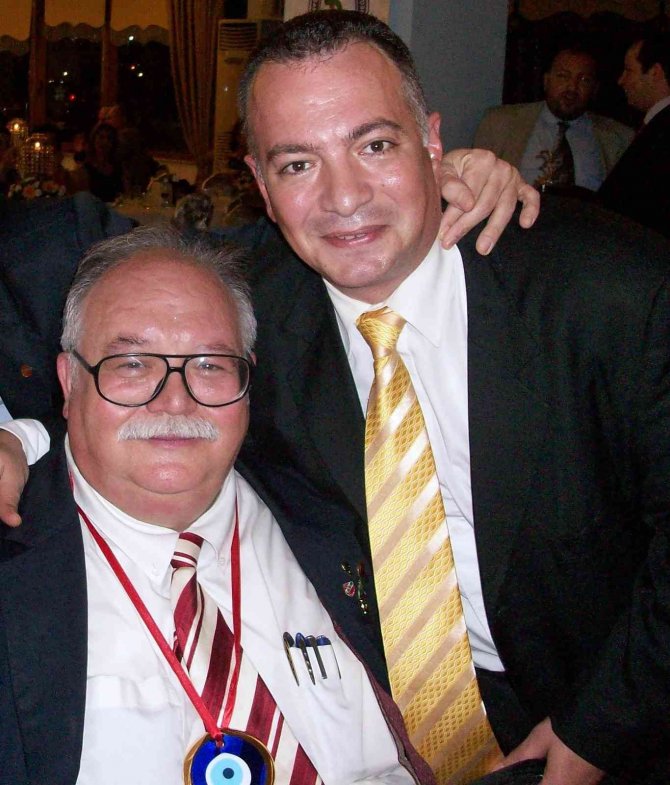 İ̇zmir Baba’nın Hayatı Kitap Oldu