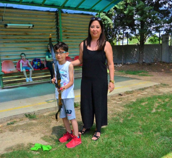 Yunusemre Yaz Spor Okulu Okçulukta İlk Heyecan