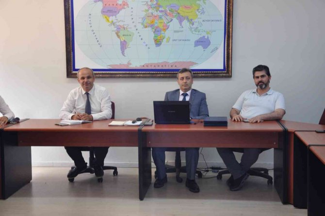 Denizcilik Fakültesi Akademik Personeline Teşekkür Belgesi