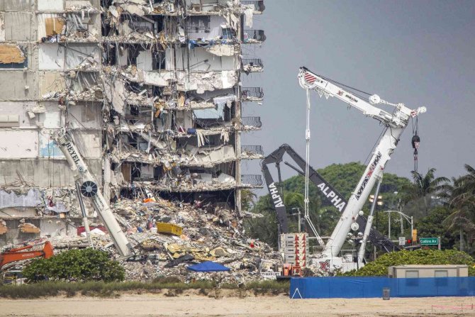Miami’de Çöken Binada Hayatını Kaybedenlerin Yakınlarına 1 Milyar Dolardan Fazla Tazminat