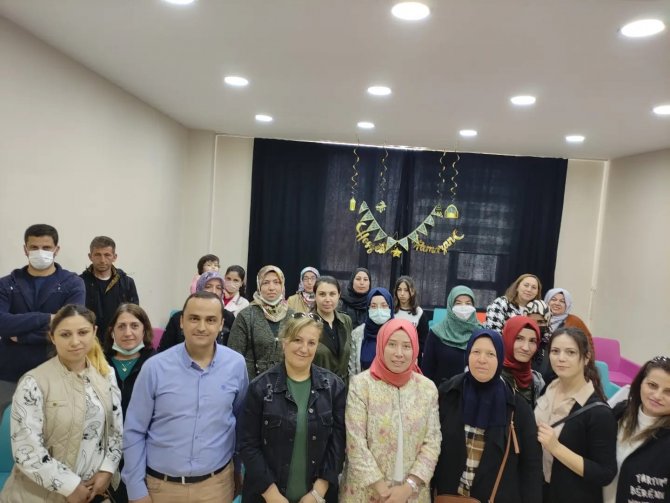 Aile Okulu Seminerleri İle 2 Bin Kişiye Ulaşıldı