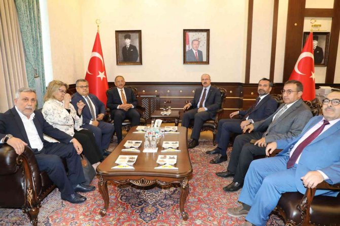 Ak Parti Genel Başkan Yardımcısı Özhaseki Elazığ’da Temaslarda Bulundu