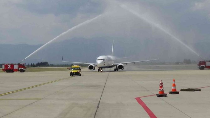 Balıkesir Koca Seyit Havalimanı’na Avrupa’dan Uçuşlar Başladı