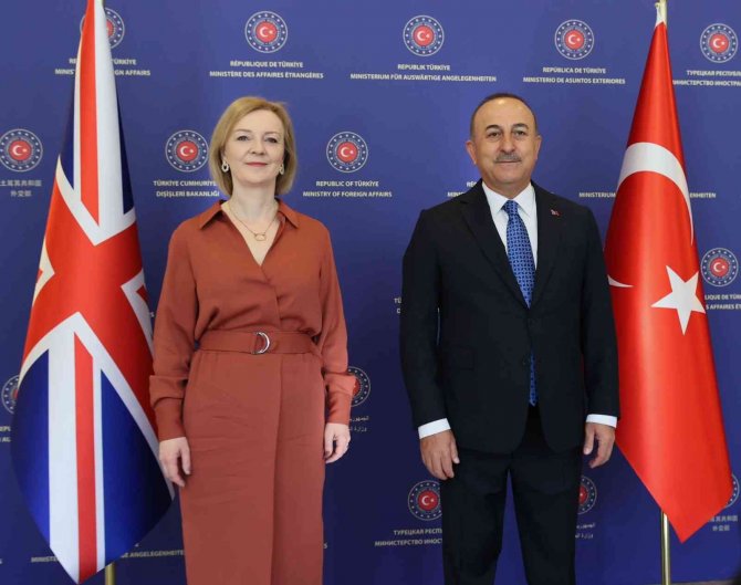 Bakan Çavuşoğlu, Rusya’nın Ukrayna’nın Tahıllarını Türkiye’ye Sattığı İddialarına İlişkin Konuştu