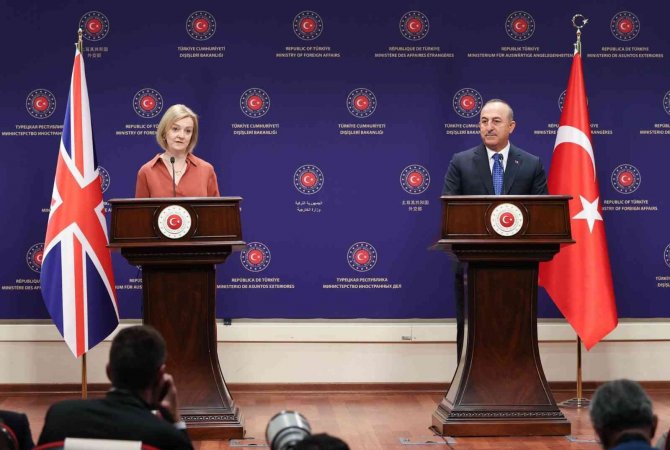 Bakan Çavuşoğlu, Rusya’nın Ukrayna’nın Tahıllarını Türkiye’ye Sattığı İddialarına İlişkin Konuştu
