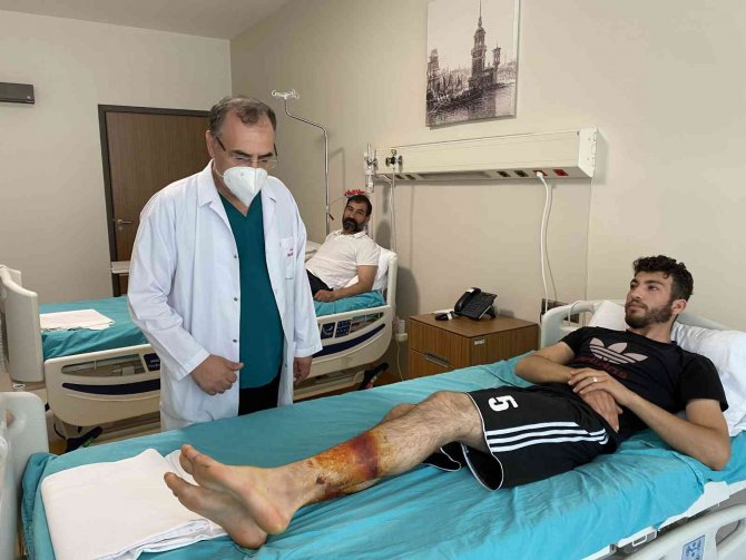 Bakırköy’deki İnşaatta Feci Olay: Baba Oğulun Dizleri Beton Döktükleri Sırada Yandı