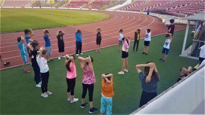 Balıkesir’de Spor Okulları Heyecanı Yoğun İlgiyle Başladı