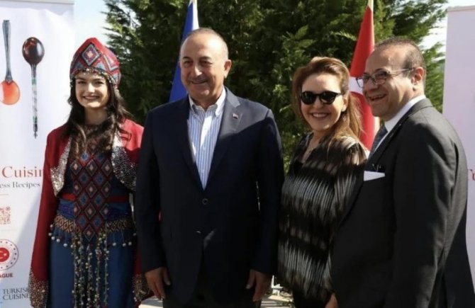 Bursa’nın Yöresel Kıyafetleri Avrupa’ya Damga Vurdu