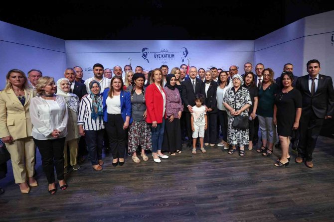 Kılıçdaroğlu: "Önümüzdeki Seçimin Kaderini İlk Kez Oy Kullanacak 7 Buçuk Milyon Genç Belirleyecek"