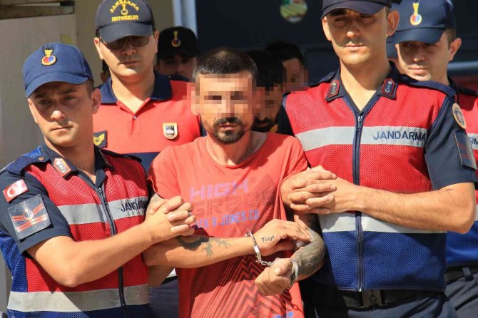 Katil, Cenazeye Katılmayan Komşu Çıktı