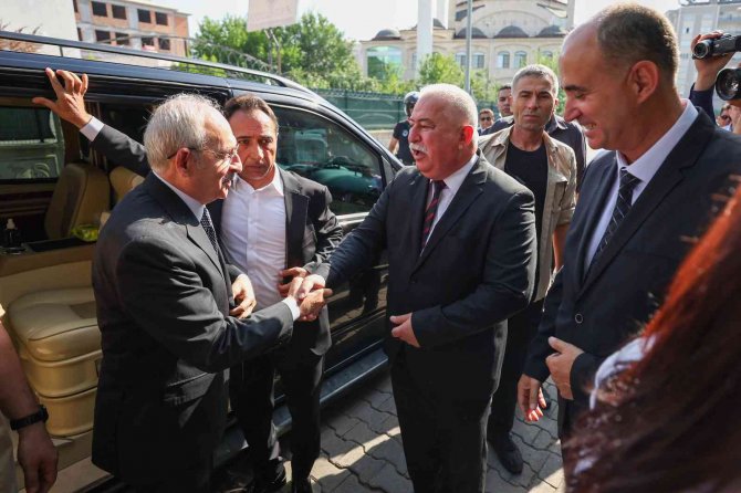Chp Genel Başkanı Kılıçdaroğlu, Şoför Esnafı İle Bir Araya Geldi
