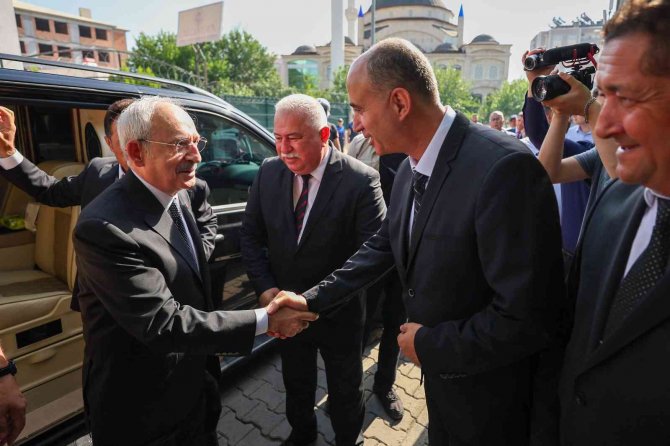 Chp Genel Başkanı Kılıçdaroğlu, Şoför Esnafı İle Bir Araya Geldi