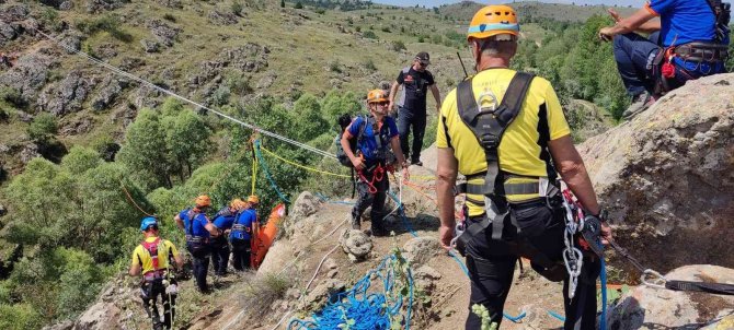 Dağ Arama Kurtarma Tatbikatı Gerçeğini Aratmadı