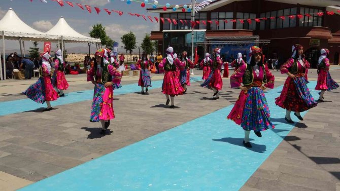 Edremit’te ’Kadın El Emeği Ve Sanat Festivali’ Başladı