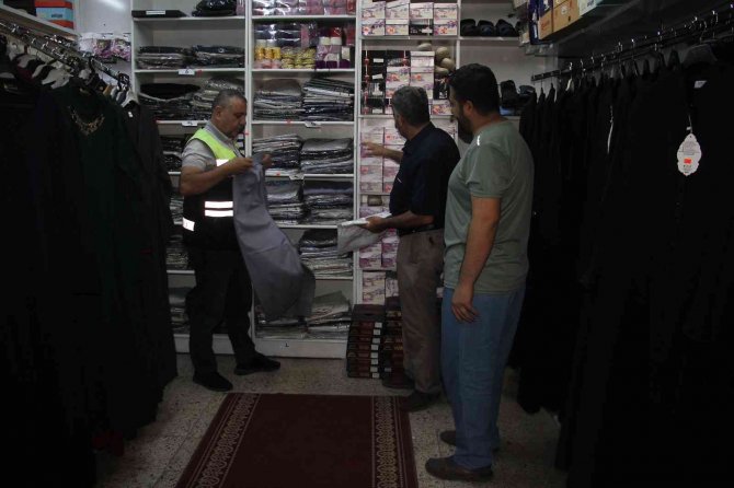 2 Yıl Aradan Sonra İşleri Açıldı, Hac Malzemesi Satan Esnafın Yoğunluğu Başladı