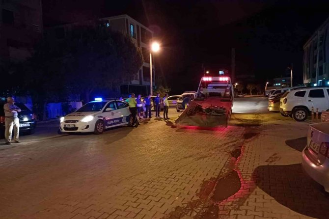 İ̇zmir’de Taklalar Atarak Metrelerce Sürüklenen Motosikletin Sürücüsü Öldü