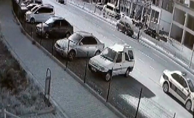 Otomobilin Çarptığı Çocuk Hayatını Kaybetti