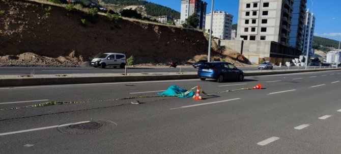 Otomobilin Çarptığı Çocuk Hayatını Kaybetti