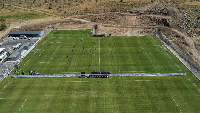 Yüksek İ̇rtifa Kamp Merkezi Futbol Takımlarının Gözdesi Oldu