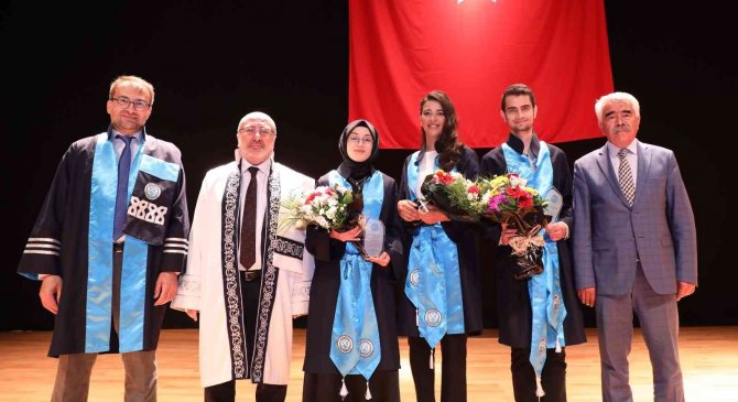 Kayü Teknik Bilimler Meslek Yüksekokulu 44. Dönem Mezunlarını Verdi