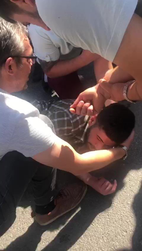 Ümraniye’de Motosikletin Çarptığı Yaya, Başka Bir Yayanın Üzerine Uçtu