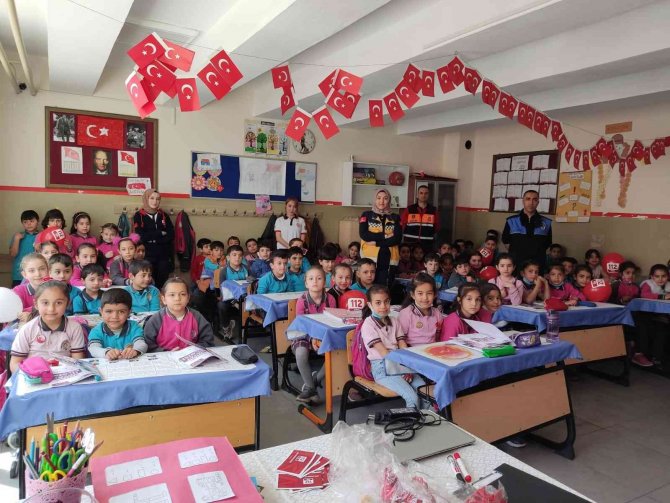 Kilis’te 112 Acil Çağrı Hattı 27 Bin 500 Öğrenciye Tanıtıldı