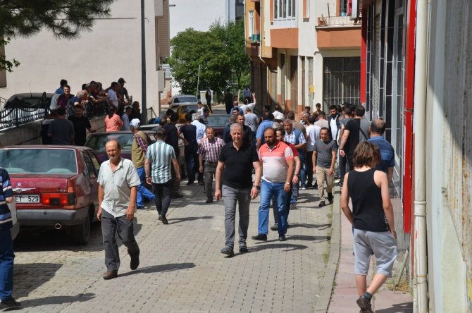 Almak İstediği Tarlayı Başkasına Satan Kayınpederi Ve Kayınbiraderini Vurdu
