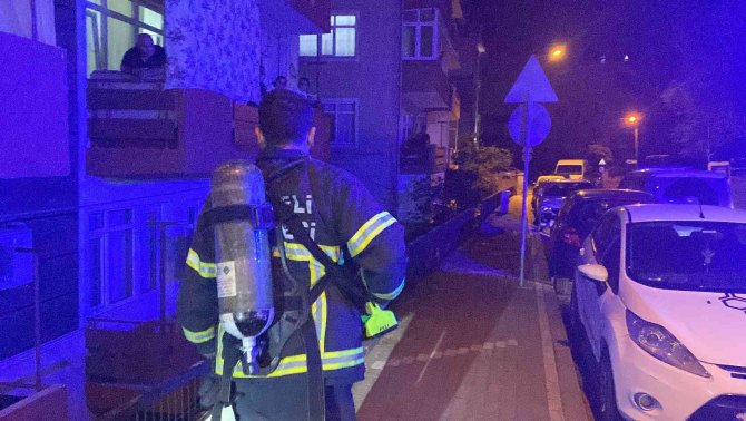 Alkollü Şahıs Kendisini Eve Kilitledi, Tüm Ekipler Seferber Oldu