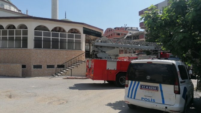 Camide Yangın Paniği
