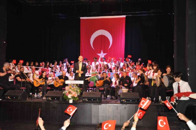 Tkm’de Gençleşen Türküler Rüzgârı