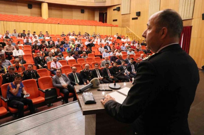 Jandarmadan, “Su Hayattır Can Almasın” Semineri