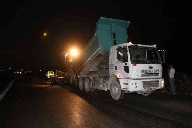 Manisa Büyükşehir Ekipleri Gece-gündüz Çalışıyor