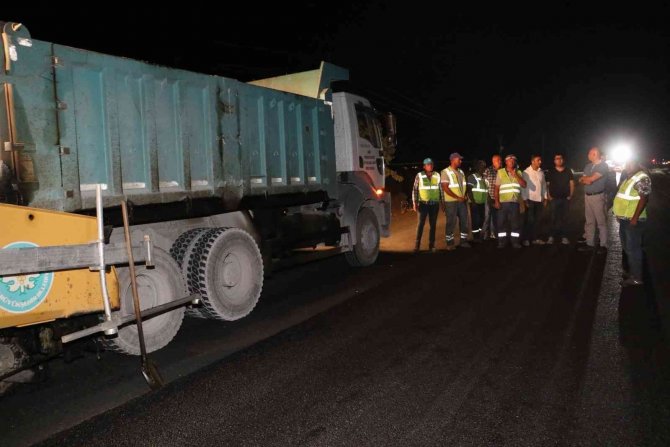 Manisa Büyükşehir Ekipleri Gece-gündüz Çalışıyor
