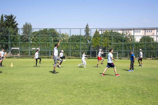 Mersin Büyükşehir Belediyesinden Gençlere Ücretsiz Kurs Hizmeti