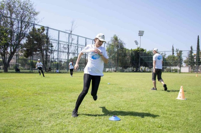 Mersin Büyükşehir Belediyesinden Gençlere Ücretsiz Kurs Hizmeti