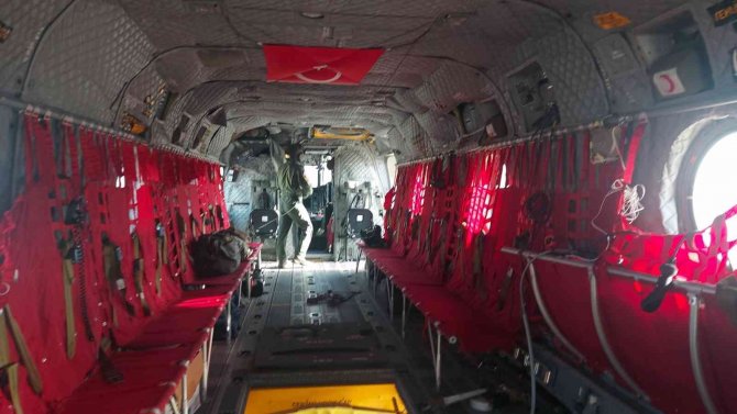 Uçan Kule ‘Chinook’ Göreve Başladı