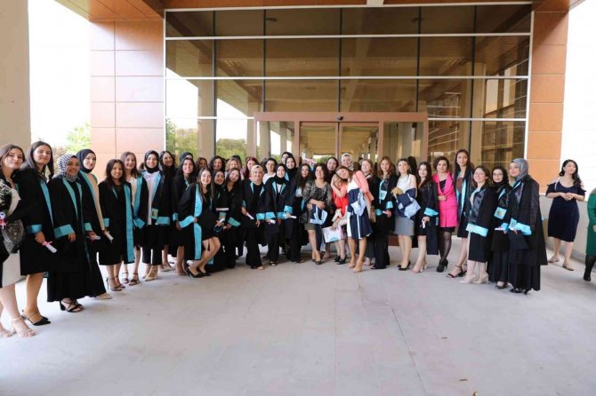 Hemşirelik Ve Ebelik Öğrencileri Ant İçti