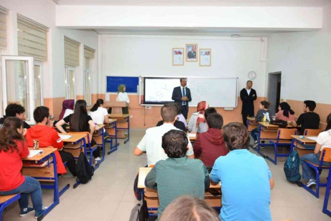 Yaz Dönemi Destekleme Ve Yetiştirme Kursları Devam Ediyor