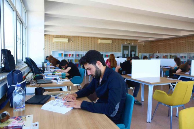 Ordu Gençlik Merkezi Kitap Kafe Yenilenerek Hizmete Açıldı