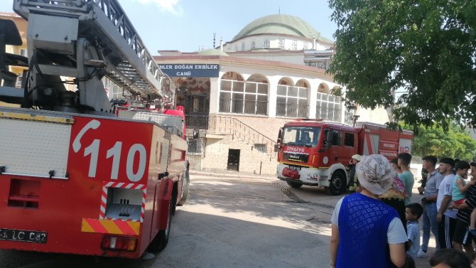 Camide Yangın Paniği