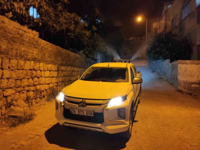 Siirt Belediyesinden Dezenfekte Ve İlaçlama Çalışmaları