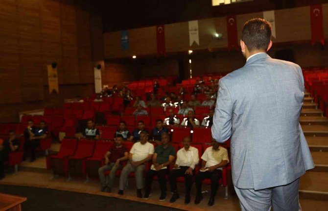 Van Büyükşehir Belediyesi Zabıtalara Mevzuat Semineri