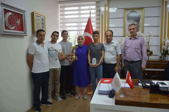 ’Emre 44’ Robot İle Gelen Ödül