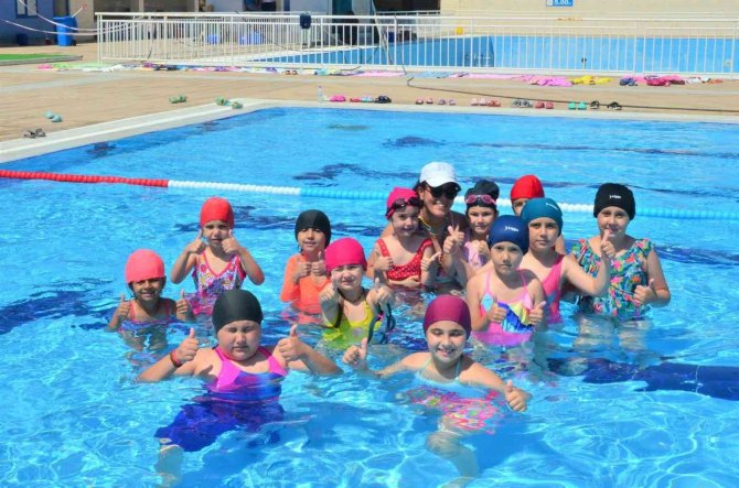 Yunusemre’de Havuzlar Cıvıl Cıvıl