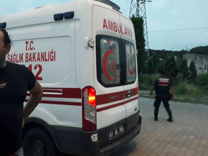 Balık Avlarken Tekneden Denize Düştüler