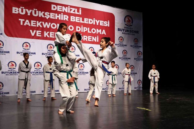 Minik Taekwondocular Kuşak Attı