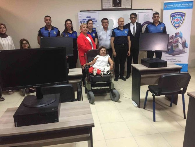Engellilerin Bilgisayar Sorununu Emniyet Müdürü Çözdü