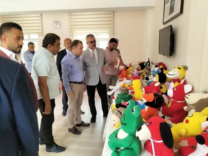 Ak Parti Çorum İ̇l Başkanı Ahlatcı: “Cumhurbaşkanımızın Karşısına Aday Çıkarmaya Cesaret Edemeyen Bu Yapay Masaya 16. Seçim Mağlubiyetini Cumhur İ̇ttifakı Olarak Yaşatacağız”