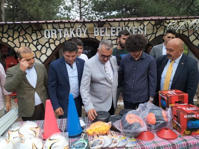 Ak Parti Çorum İ̇l Başkanı Ahlatcı: “Cumhurbaşkanımızın Karşısına Aday Çıkarmaya Cesaret Edemeyen Bu Yapay Masaya 16. Seçim Mağlubiyetini Cumhur İ̇ttifakı Olarak Yaşatacağız”